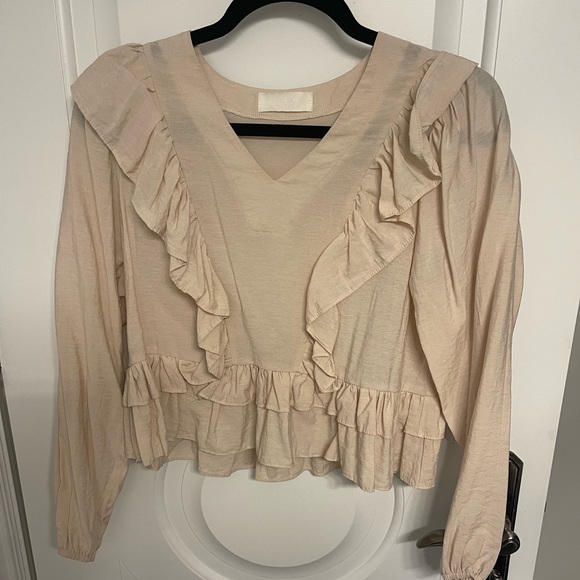 New top - Picture 1 of 1